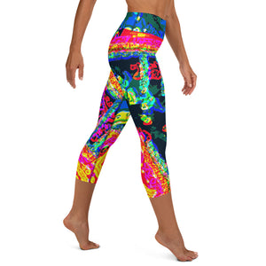 Yoga Capri Leggings Laughter - SAVANNAHWOOD